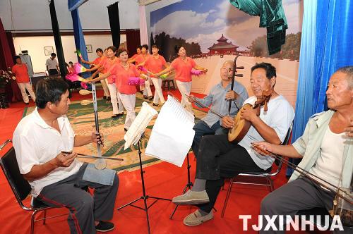 小村剧团聚民心